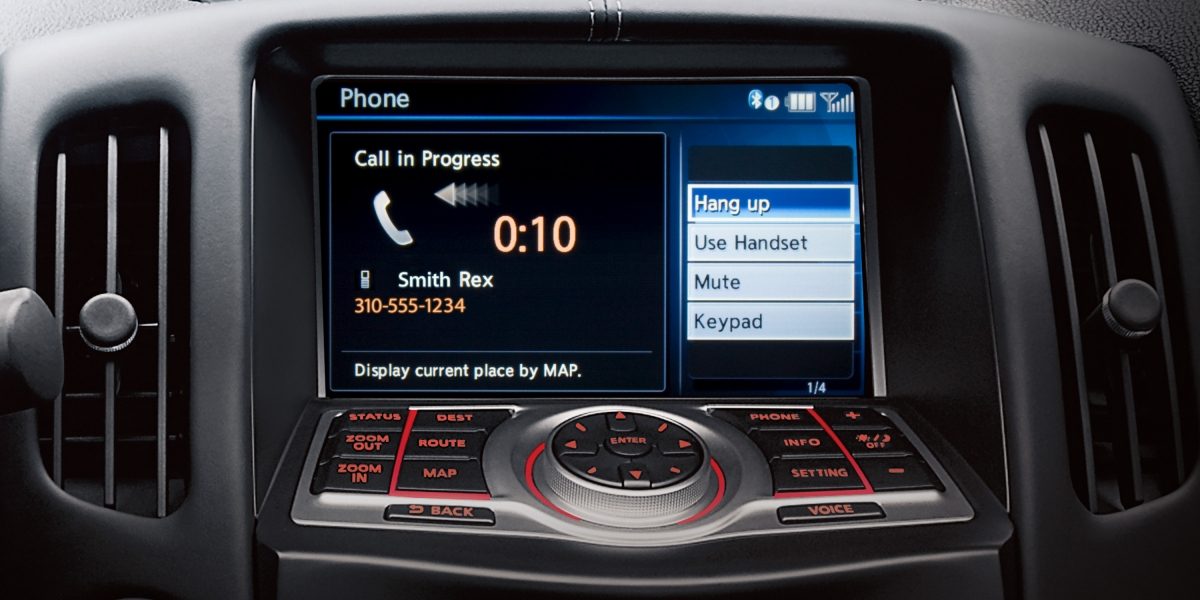370Z شاشة نظام الهاتف اللاسلكي بتقنية البلوتوث في سيارة نيسان