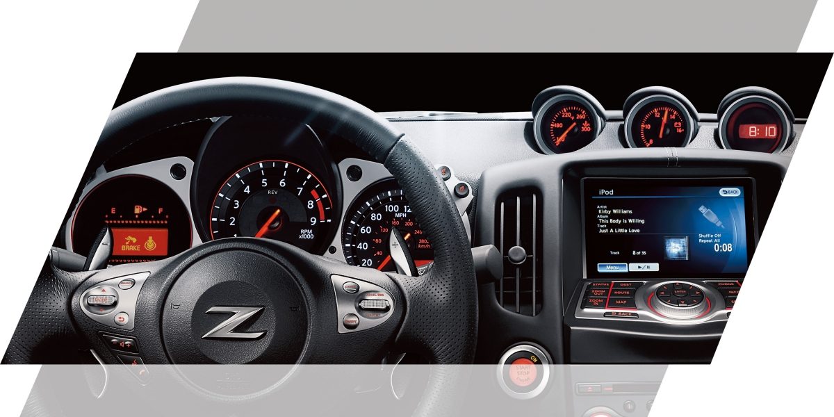 Nissan 370Z car dashboard